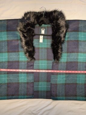 Talbots NWT Black Faux Fur Collar Green and Blue Plaid Cape